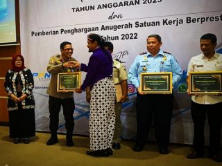 Mantab! Polres Trenggalek Borong Penghargaan dari KPPN Kediri