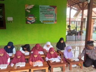 Polisi Dirikan TPQ, Miliki Puluhan Santri