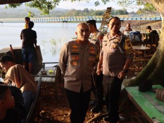Kapolresta Pati Dolan Waduk Seloromo, Begini Pesannya
