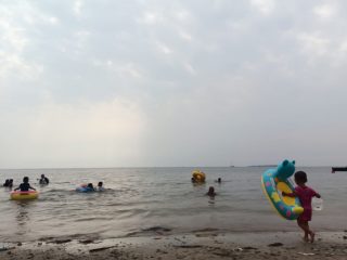 Pantai Teluk Awur, Wisata Murah yang Menawarkan Pesona Tiada Duanya