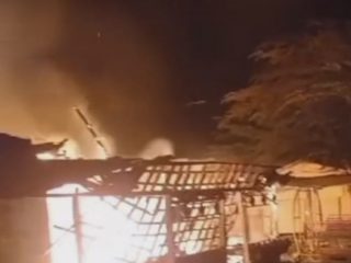 Warung di Talun Dimangsa Api, Siti Meratapi