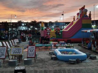 Diacuhkan dan Dirugikan, PKL Alun-alun Kembang Joyo Ancam Kembali ke Simpang Lima