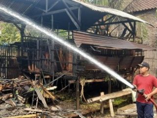 Kandang Ternak Milik Kakek 72 Tahun di Cebolek Terbakar, Satu Kambing Ikut Terpanggang