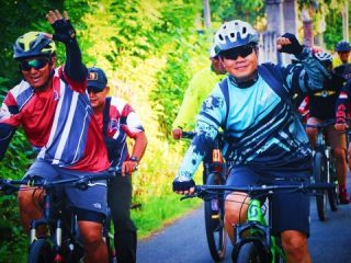 Jaga Kesehatan dan Kuatkan Soliditas, Kapolres Trenggalek Ajak Dandim 0806 Gowes 