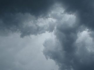 Prediksi Cuaca Jawa Tengah Hari Ini, Waspada Hujan Lebat dan Angin Kencang