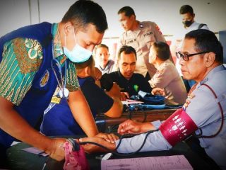 Pastikan Kondisi Prima Saat Pemilu, Personel Polres Trenggalek Jalani Skrining Kesehatan