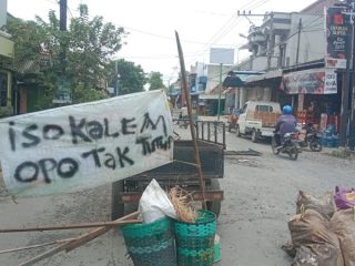 Protes Jalan Rusak di Juwana, Massa Blokir Separuh Jalur