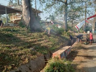 Bukan Kewenangan Pemda, Jalan Wisata Waduk Gembong Terbengkalai