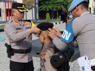 Polresta Pati Gelar Tradisi Pembaretan 25 Bintara Remaja