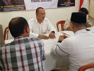 Bacabup Slamet Warsito dan Agsun Dahului Sudewo Kembalikan Berkas ke Gerindra Pati