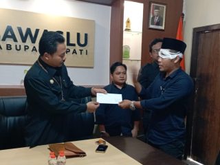 Aksi Tutup Mata Ala Mantan Panwascam, Ada Apa?