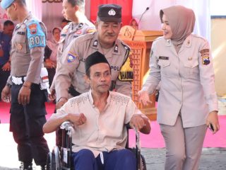 Impian Zamroni Mempunyai Kursi Roda Akhirnya Terwujud