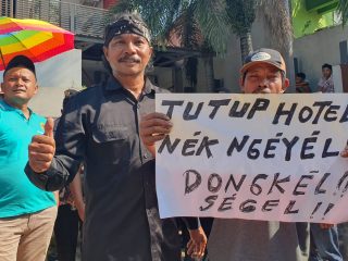 Digeruduk Ribuan Warga Puncel, D'Ayanna Hotel Tutup