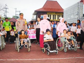 Kenalkan Lingkungan Polisi, Siswa SLB Kemala Bhayangkari 1 Diajak Keliling Mapolres Trenggalek 