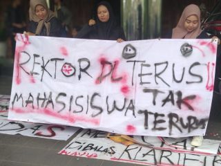 Mahasiswa IAIN Kudus Demonstrasi Teriakkan Segudang Tuntutan