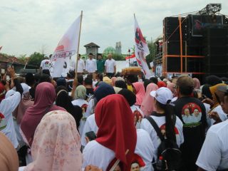 Daftar ke KPU Pati, Paslon Sudewo-Chandra Diiringi Sound Horeg