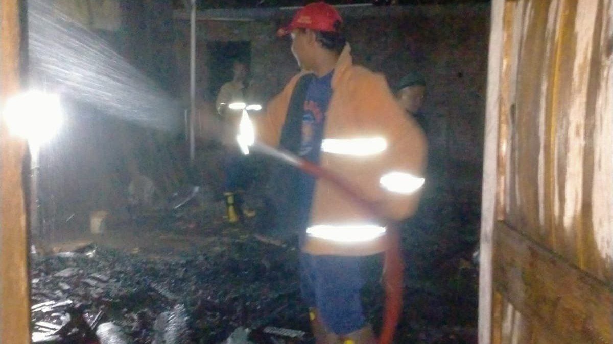 Dapur Rumah Warga di Desa Pekalongan Terbakar