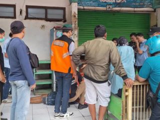 Pria Paruh Baya Ditemukan Tergeletak Tak Bernyawa di Terminal Jati Kudus