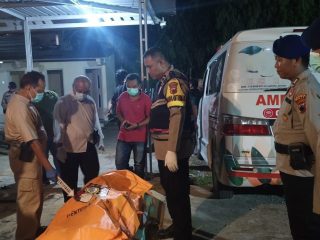 ABK Asal Jabar Meninggal di atas Kapal, Satpol Airud Polresta Pati Evakuasi dan Pulangkan Jenazah