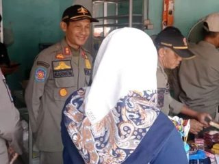 Ratusan Batang Rokok Ilegal di Kragan Disita 