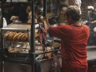 Bikin Puyeng Dishub, PKL di Pati Tak Tertib Asal Jualan Sepanjang Ruas Jalan
