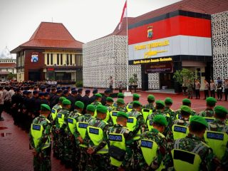 Amankan Pengesahan Warga PSHT di Trenggalek, Ratusan Petugas Gabungan Diturunkan
