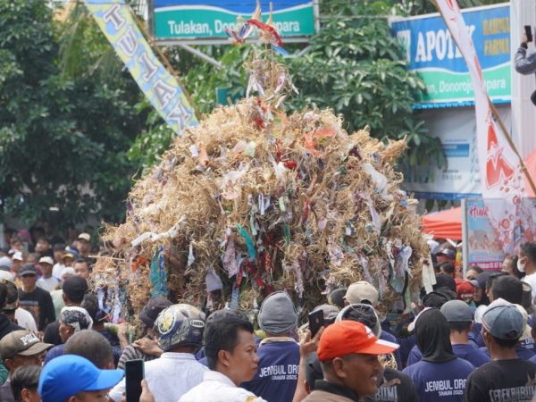 Inilah Awal Mula Munculnya Jembul Tulakan 