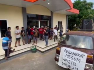 Warga Guwo Tuntut Kades Beri Sanksi Tegas Pada Perangkat yang Berselingkuh
