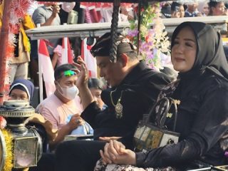 Kirab Hari Jadi Pati Diwarnai Suara Rakyat, Imbas Kenaikan PBB-P2 250 Persen