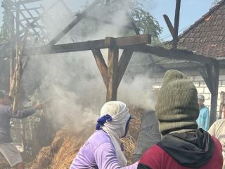 Gudang Jerami di Rembang Ludes Terbakar, Diduga Akibat Pembakaran Sampah