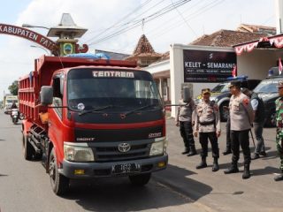 Polisi Lakukan Penyekatan di Wilayah Perbatasan, Cegah Warga Jepara Ikut Demo Pati
