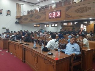 Akhirnya DPRD Muncul, Sepakati Hak Angket Pemakzulan Sudewo