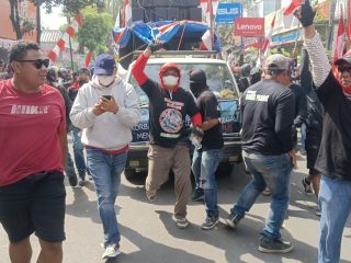 Tak Boleh Masuk, Warga dari Juwana Hampir Bentrok dengan Aparat 