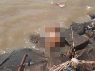 Geger, Sesosok Mayat Wanita Ditemukan di Pantai Tasikagung Rembang