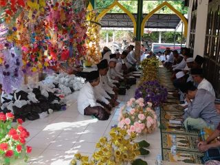Warga Desa Kemujan Gelar Tradisi To'dok Telok, Ini Maknanya
