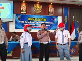 Ratusan Siswa SMA Tahunan Dibekali Keselamatan Berkendara 
