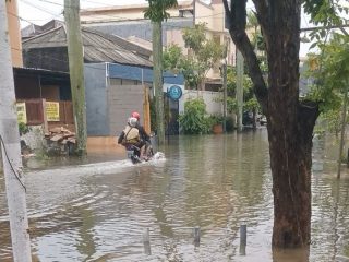 11 Titik Tergenang Banjir di Genuk Semarang, Ketinggian Capai Semeter