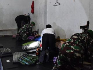 Rutan Rembang Gelar Operasi Gabungan Mendadak Tengah Malam