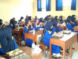 Tangkal Kabar Miring Seputar Menu, Guru Kemenag Pati Komitmen Dukung MBG