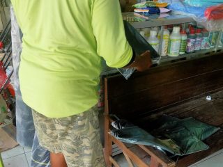 Hama Tikus Meneror Petani Pati, Produk Plastik Pagar Sawah Laris Ludes