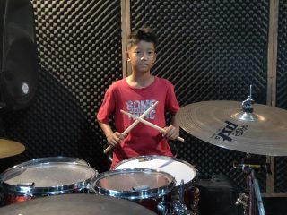 Kisah Rakha, Drummer Cilik Ditempa dari Rasa Ingin Tahu dan Ketekunan