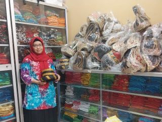 Jasa Sewa Kostum di Pati Ini Selalu Ramai, Omzet hingga Puluhan Juta Perbulan