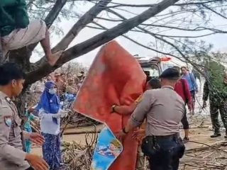 Gadis Muda Ditemukan Tewas di Pantai Dasun, Polisi Lakukan Penyelidikan 