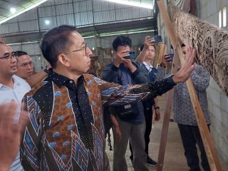 Fadli Zon Dorong Karya Ukir Jepara Naik Kelas Melalui Hilirisasi Budaya