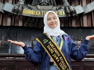 Siswa SMA N 2 Pati Diundang Hadiri Rapat Paripurna DPR RI