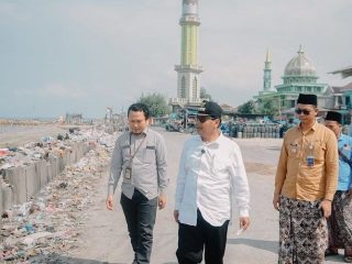 Jalan Rusak di Sekitar TPI Sarang Segera Diperbaiki