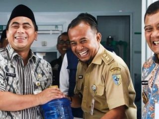 Kado Tahun Pertama Luthfi-Yasin, Mengalirkan Kehidupan di Desa-desa Terkepung Air Payau