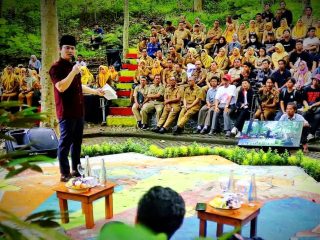 Bedah Buku Reset Indonesia Jadi Bahan Evaluasi ASN Trenggalek