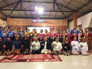 Wayang Tiga Malam di Yayasan Marga Langit, Panggung Lintas Generasi 