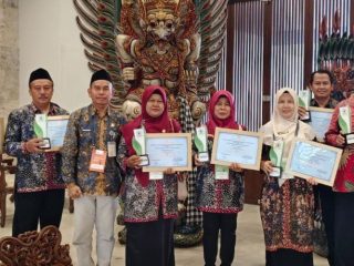 Sejumlah SD dan SMP di Rembang Sabet Penghargaan Sekolah Adiwiyata Nasional
